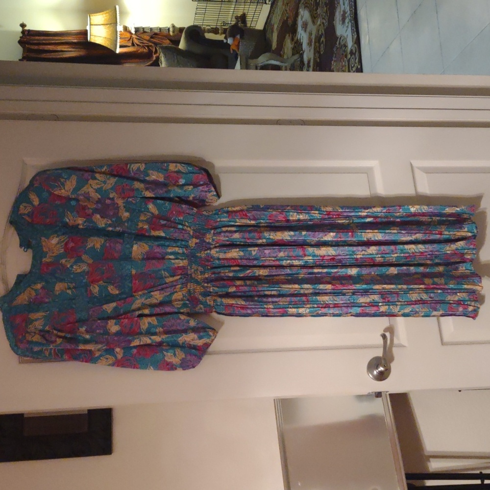 Vintage midi dress